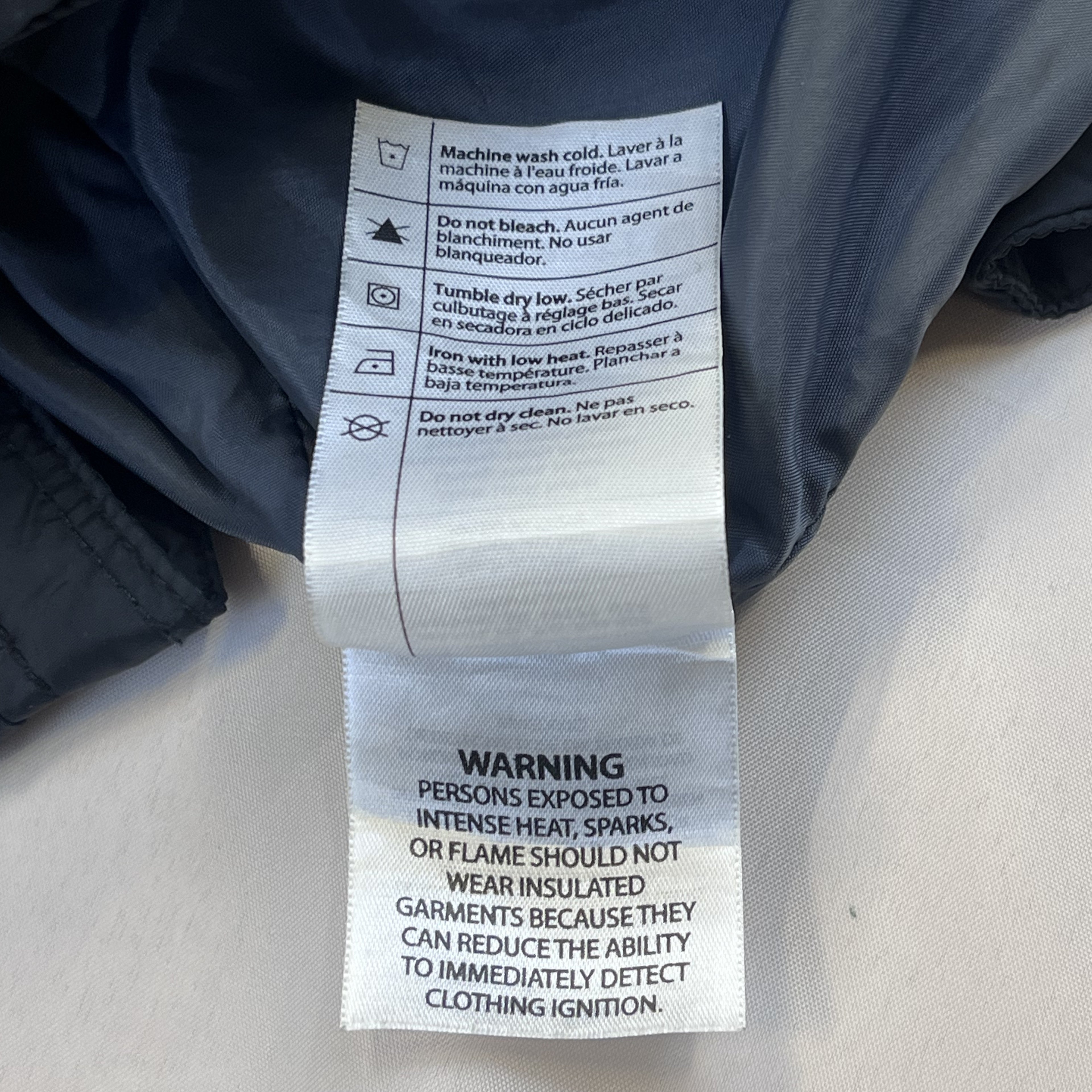 Carhartt prošívaná bunda (zip-up)