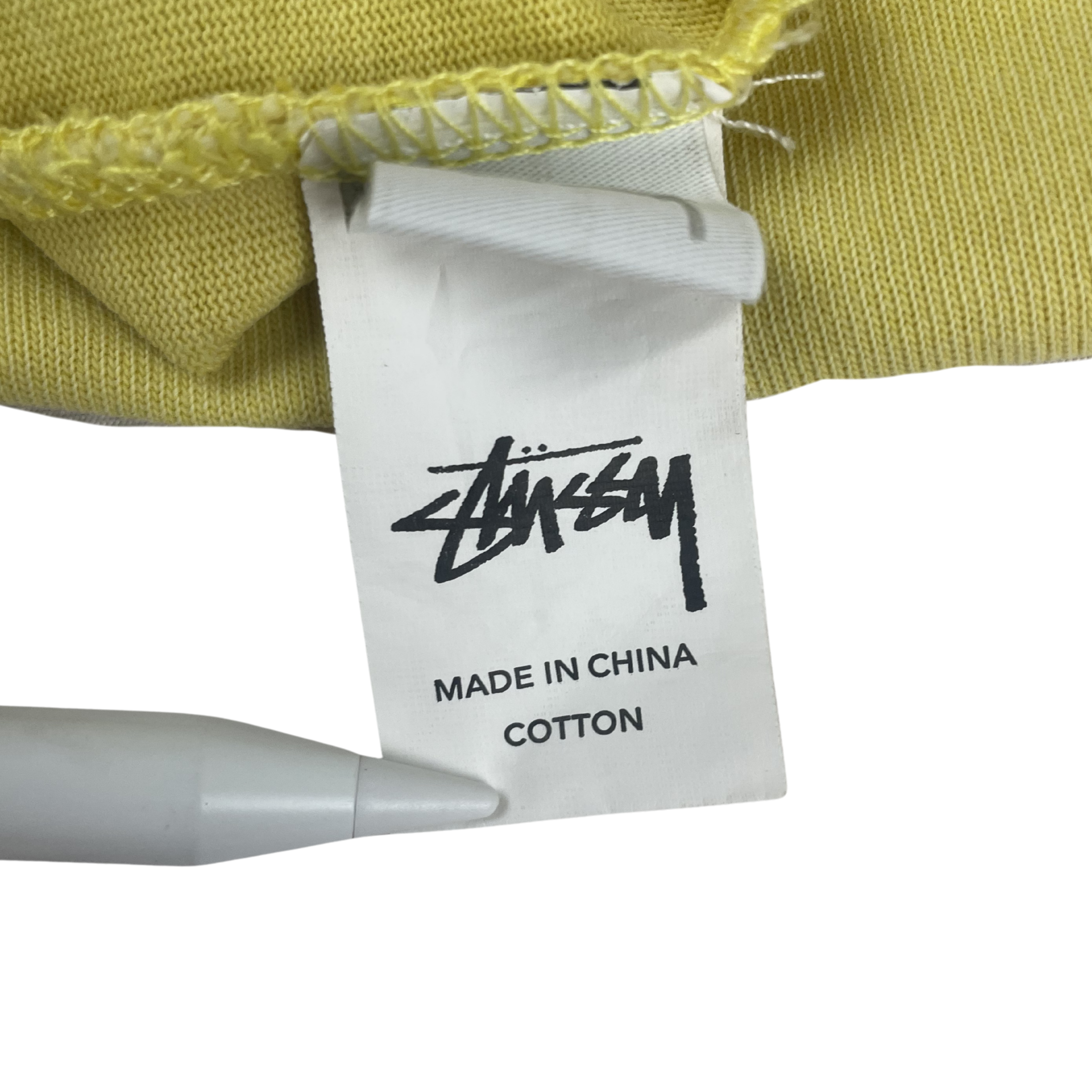 Stussy Vintage T-Shirt – Custom Obarvené na Světle Žlutou