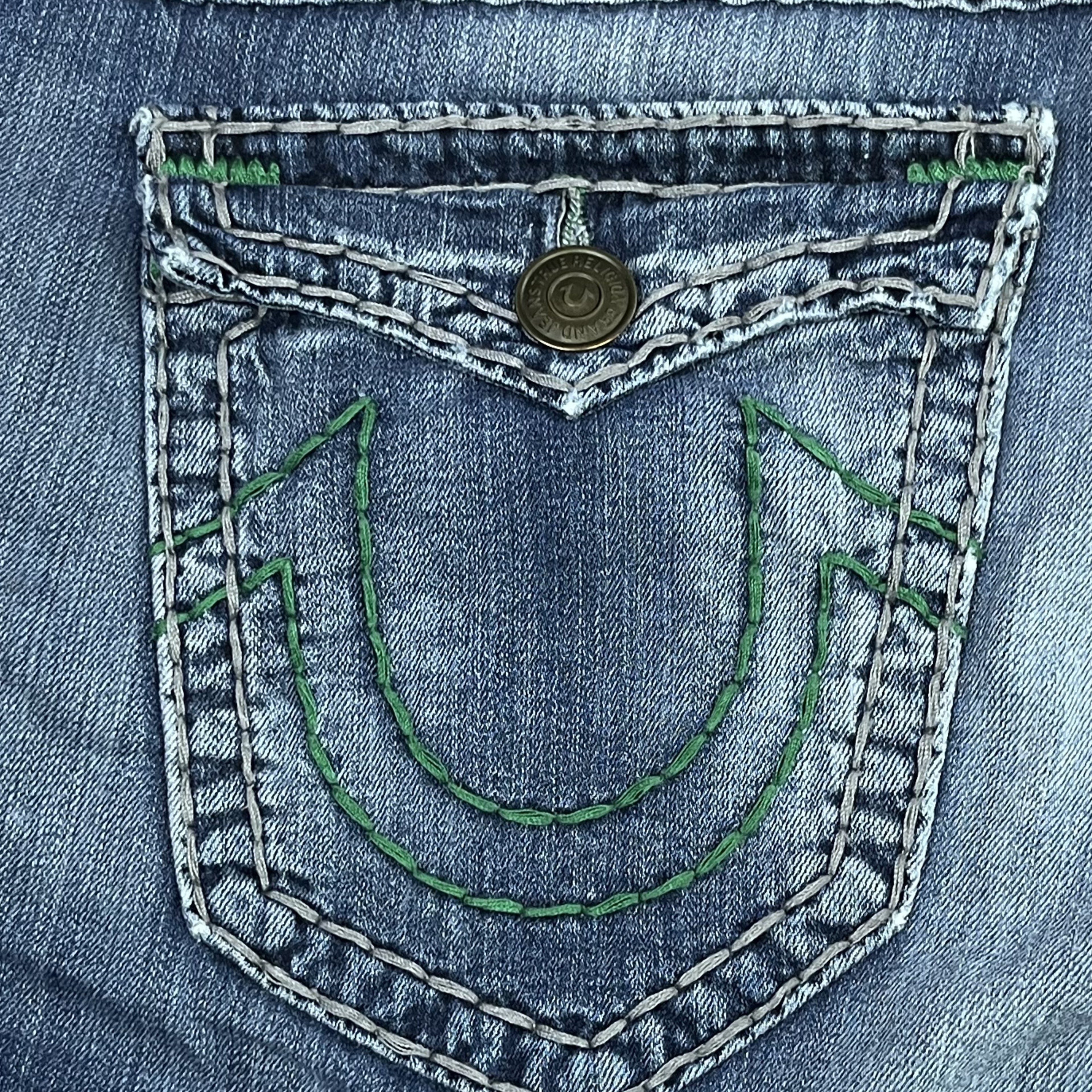 TRUE RELIGION STRAIGHT – LIGHT WASH GREEN STITCH