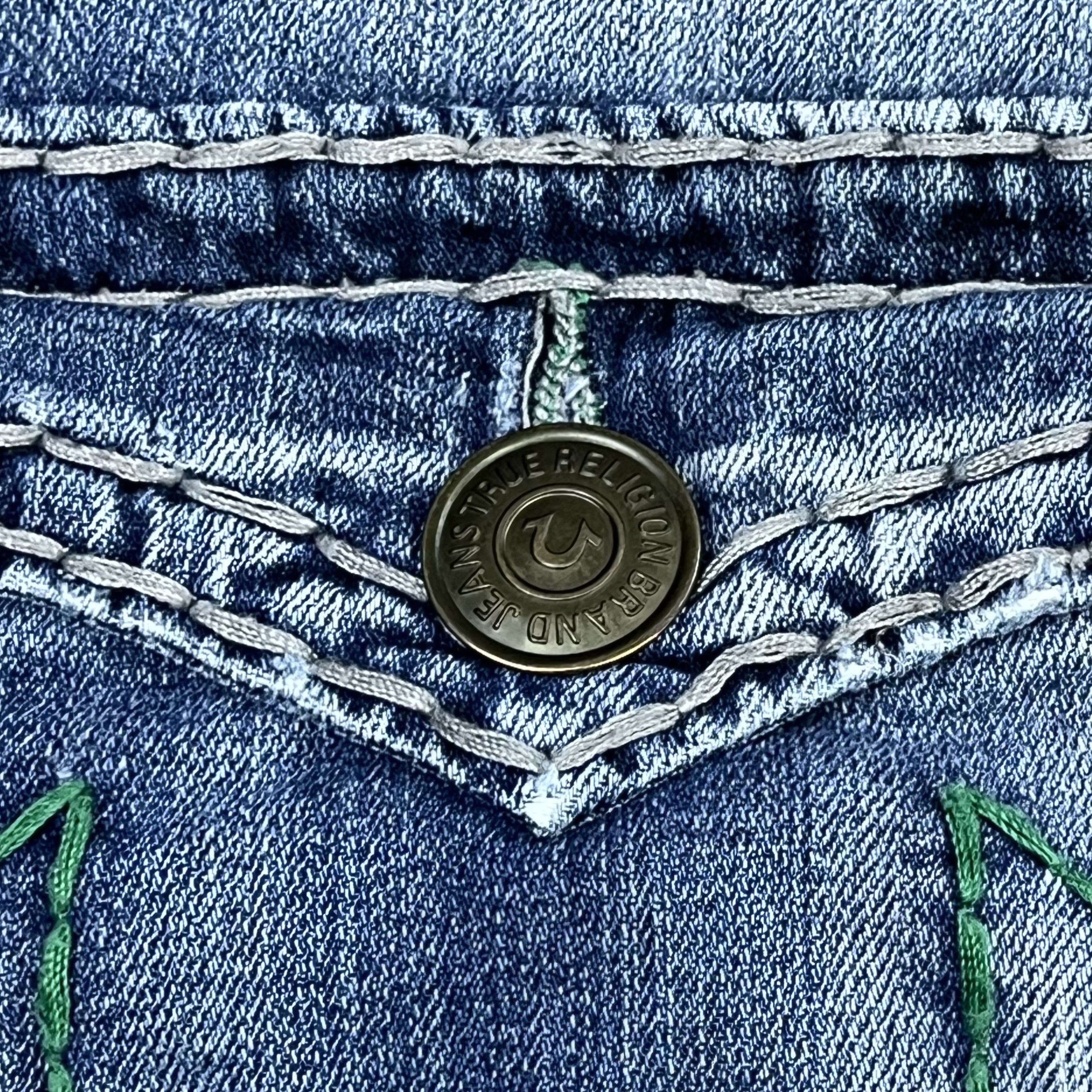 TRUE RELIGION STRAIGHT – LIGHT WASH GREEN STITCH