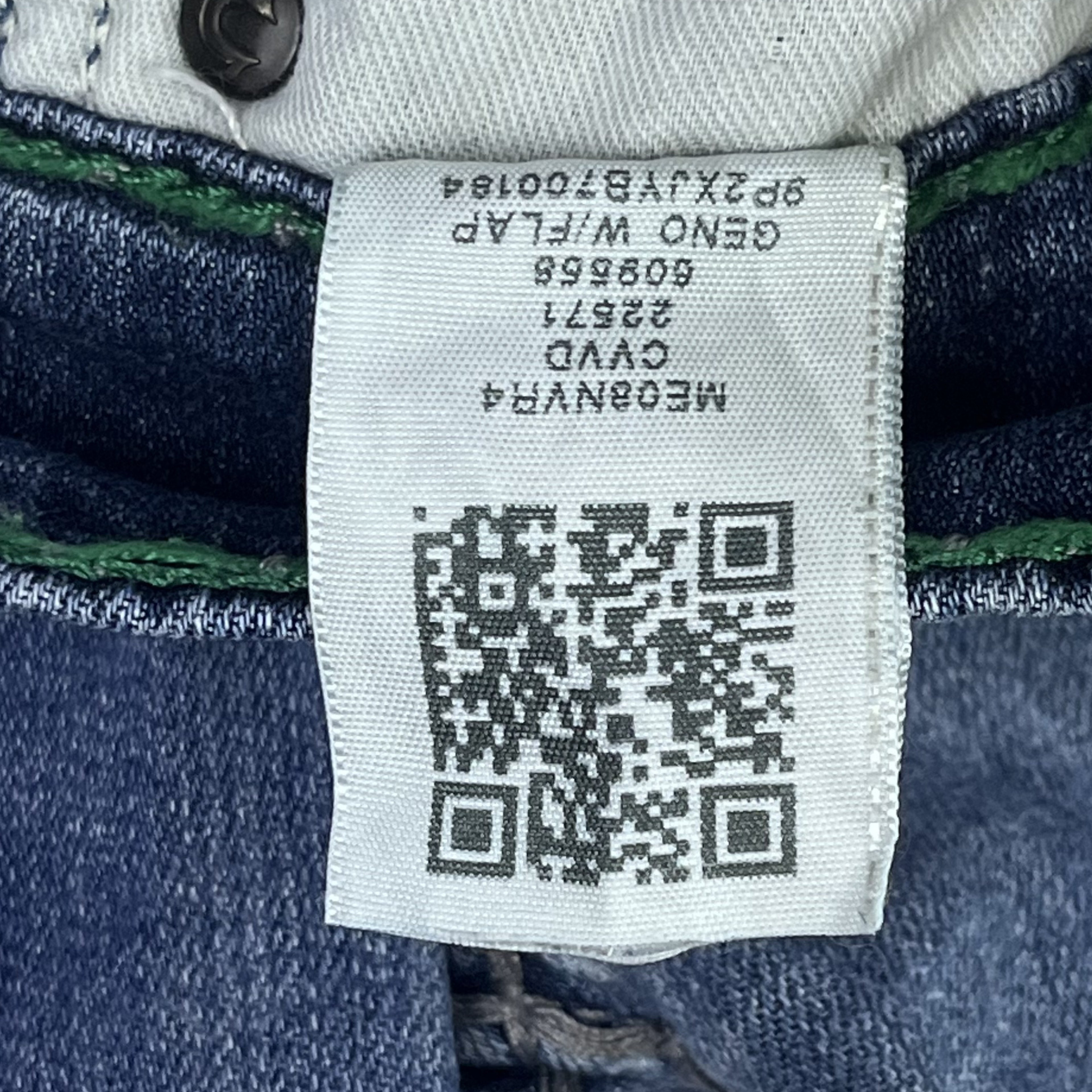 TRUE RELIGION STRAIGHT – LIGHT WASH GREEN STITCH