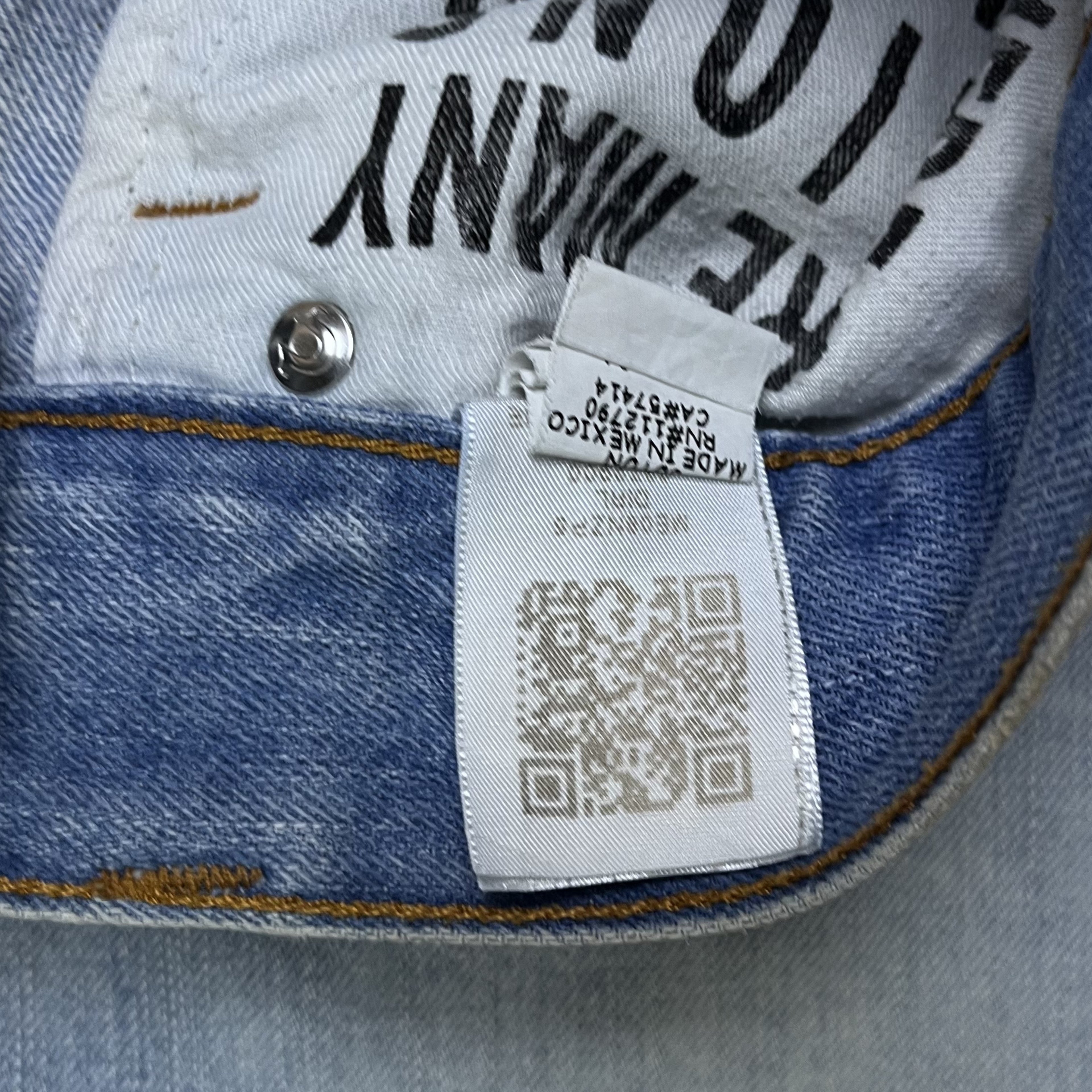 TRUE RELIGION STRAIGHT – LIGHT CLEAN