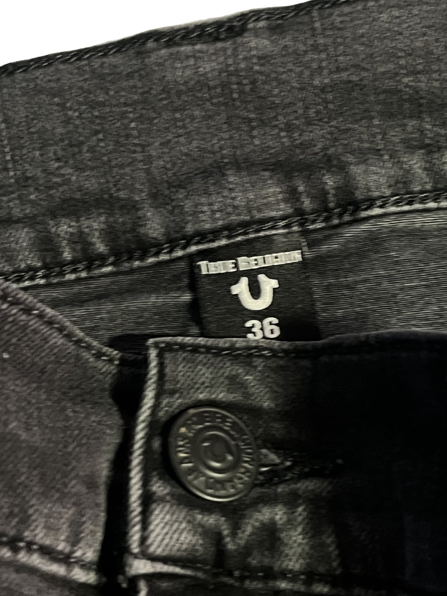 True Religion Jeans – Relaxed Fit s Unikátním Designem