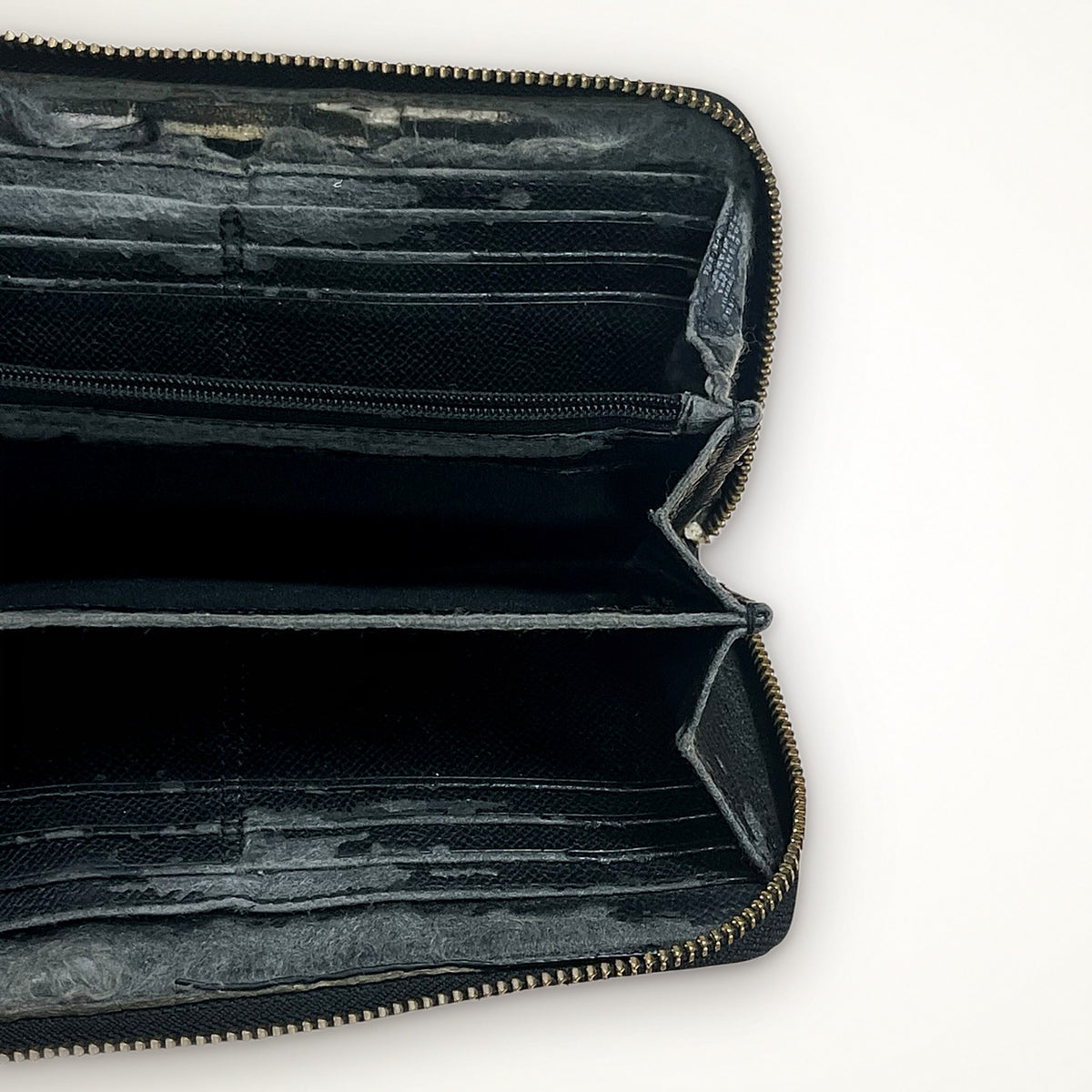 Coach Signature Zip Around Wallet (Black)