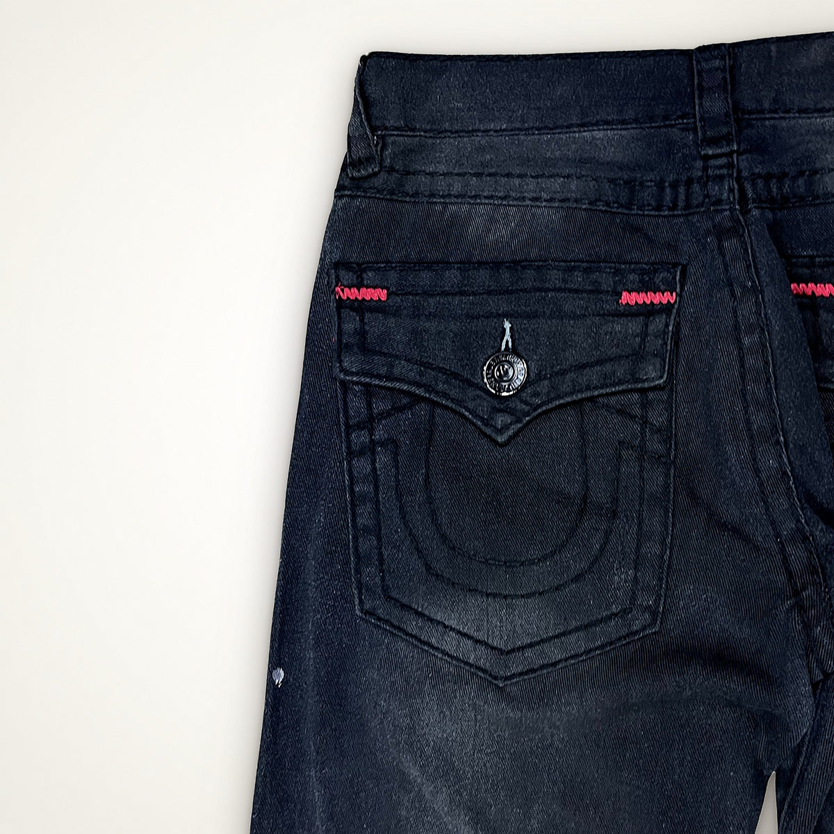 TRUE RELIGION BOOTCUT – BLACK RED DETAIL