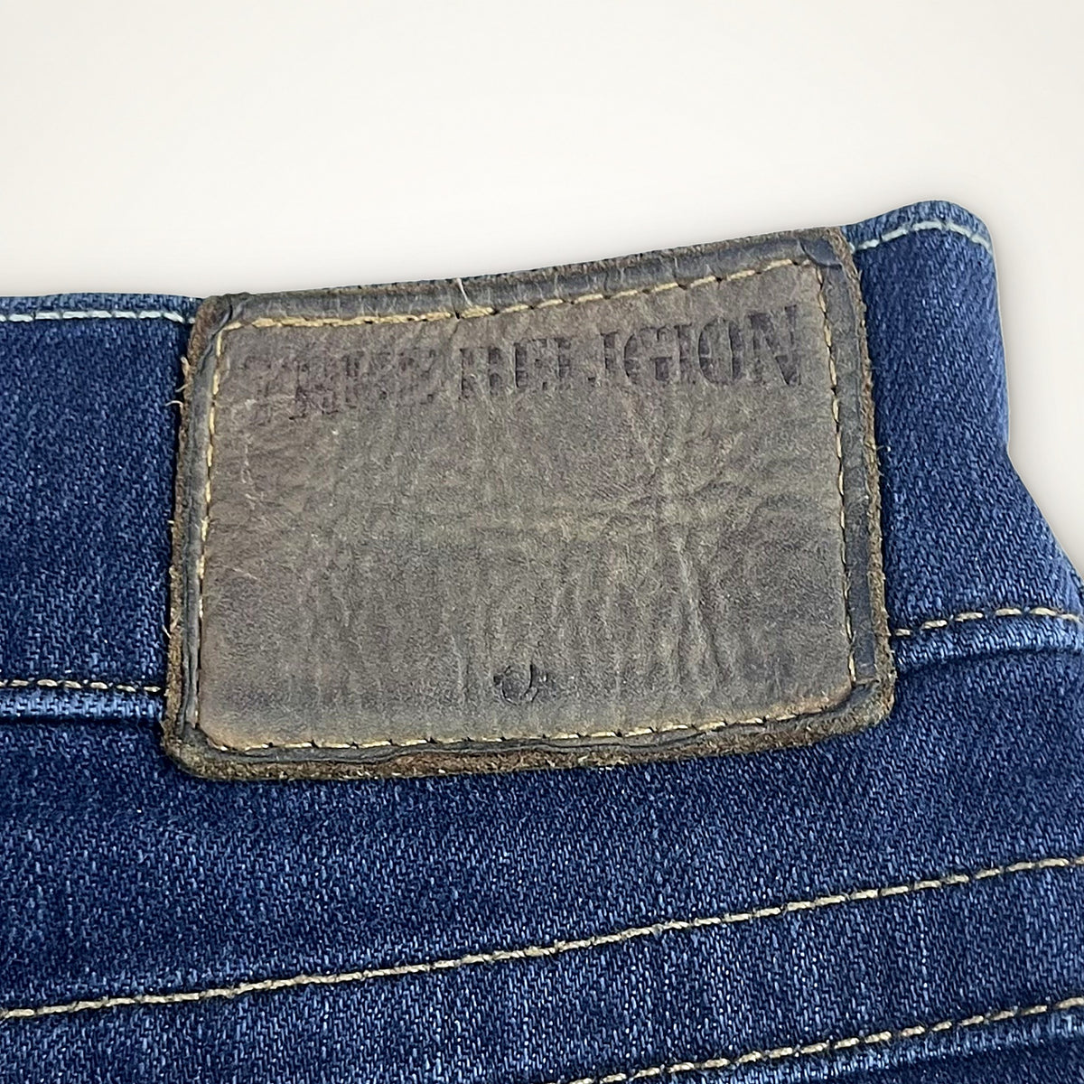 TRUE RELIGION BOOTCUT – DARK WASH CLEAN