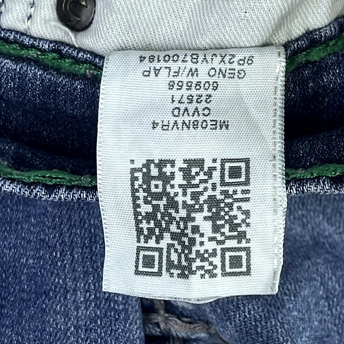 TRUE RELIGION STRAIGHT – LIGHT WASH GREEN STITCH